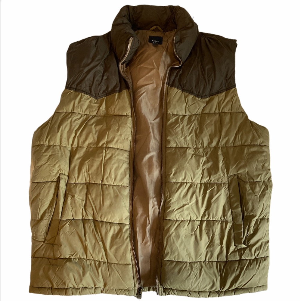 Gap Men’s Color-block Puffer Vest